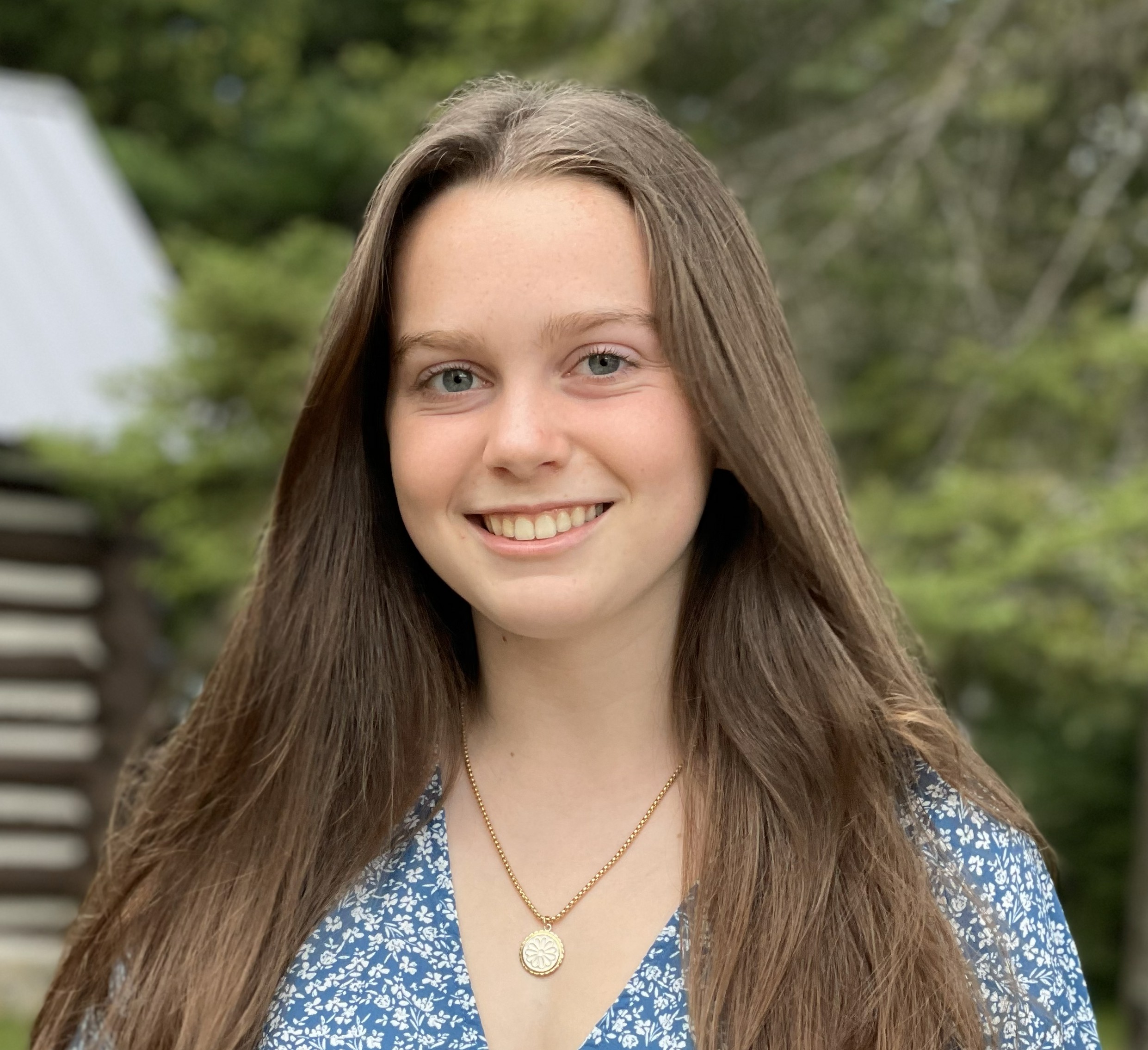 Abby Rochelle Headshot
